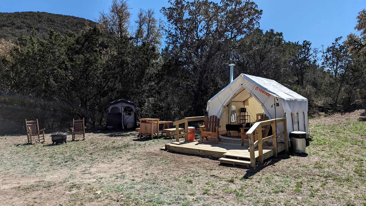 Safari Tents (United States of America, Bandera, Texas)