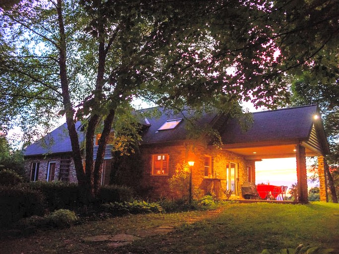 Vacation Rentals (Mill Run, Pennsylvania, United States)