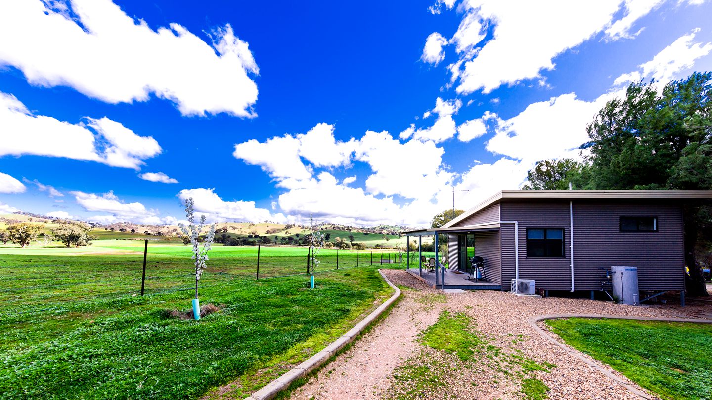 Cottages (Mount Adrah, New South Wales, Australia)