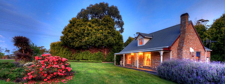 Cottages (Smithton, Tasmania, Australia)