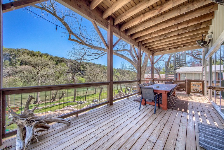 Cabins (United States of America, New Braunfels, Texas)
