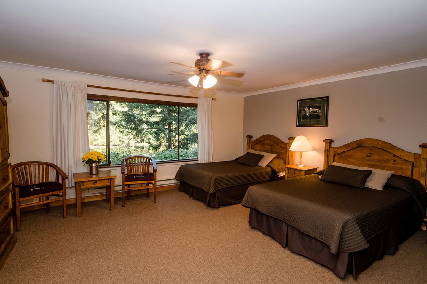 Cottages (Madeira Park, British Columbia, Canada)