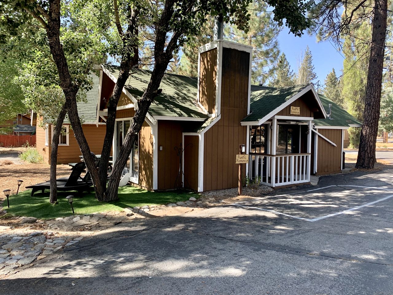 Honeymoon Cabin with Fireplace, near Boulder Bay Park, California for a Romantic Glamping Retreat