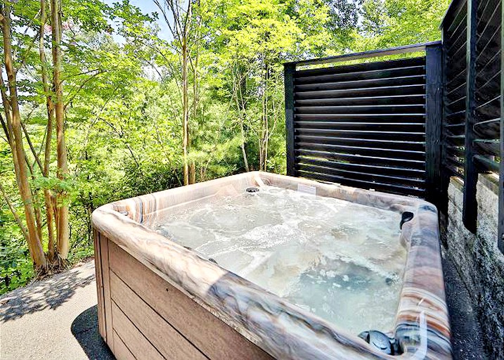 Cabins (Pigeon Forge, Tennessee, United States)