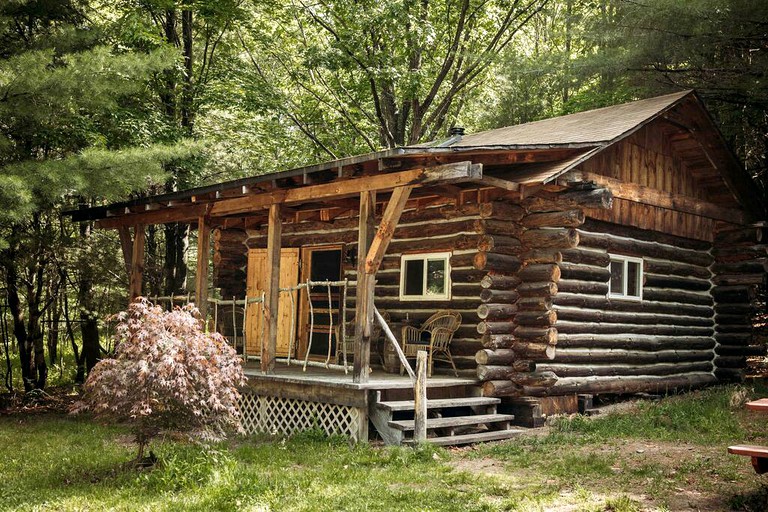 Log Cabins (United States of America, Penn Yan, New York)