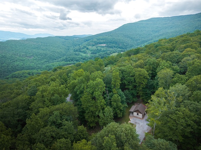 Cabins (United States of America, Riverton, West Virginia)