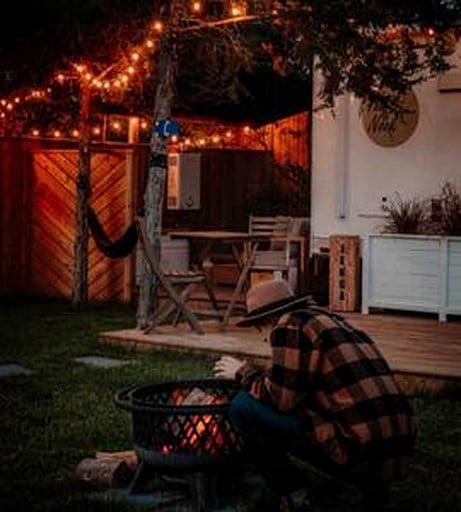 Caravans (Canada, Solmesville, Ontario)