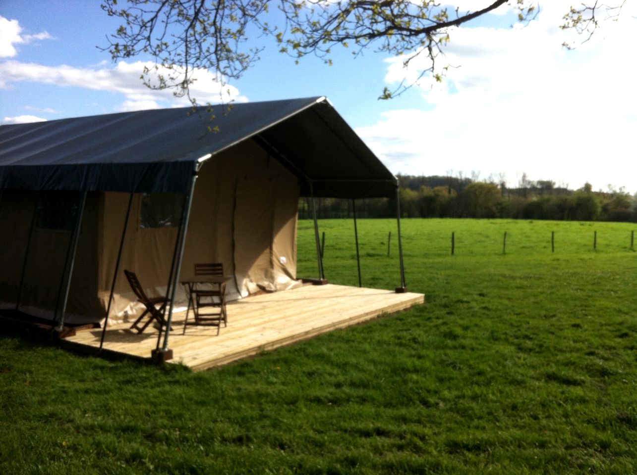 Safari Tent on Farm with Pool near Bordeaux, France | Safari Tents (Saint-Maurice-la-Souterraine, Nouvelle-Aquitaine, France)