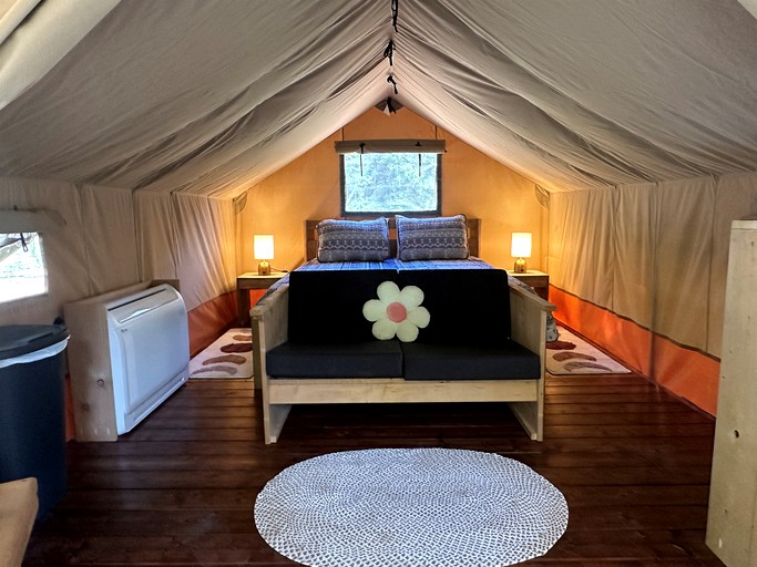 Radiant Safari Tent Escape near Smoky Mountains in Tennessee