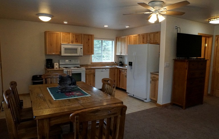 Cabins (Kenai, Alaska, United States)