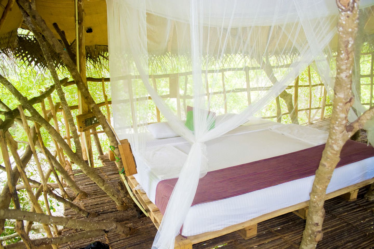Tree Houses (Tissamaharama, Southern Province, Sri Lanka)