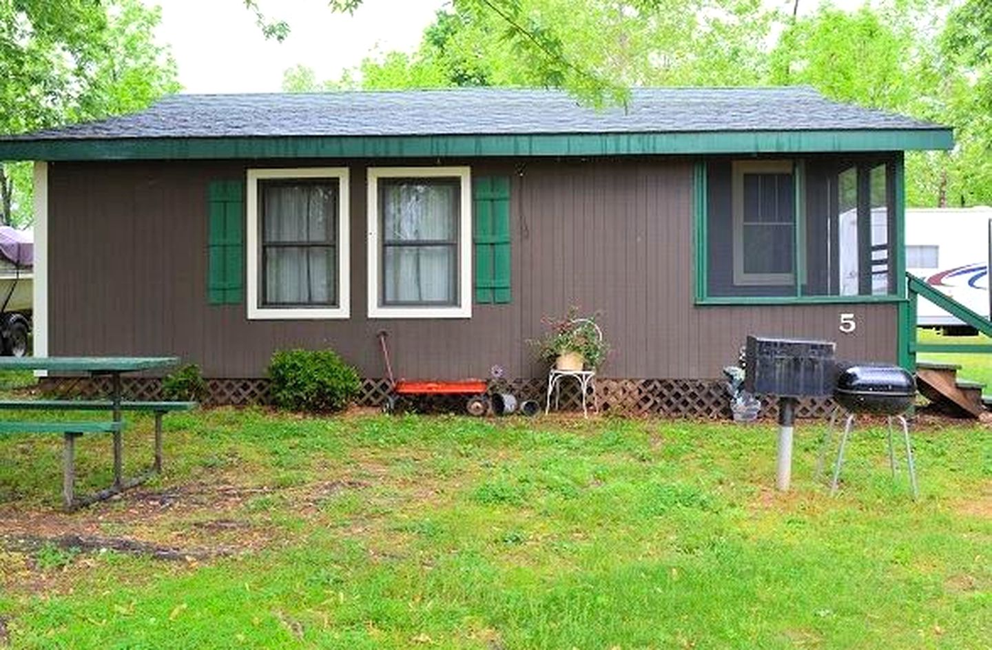 Cabins (Theodosia, Missouri, United States)