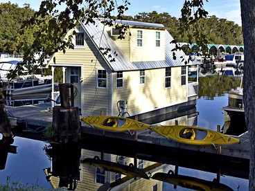 Boats & Floating Homes (Sanford, Florida, United States)