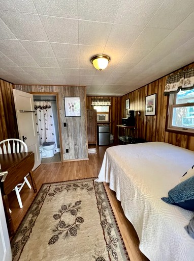 Cabins (United States of America, Hot Springs, South Dakota)