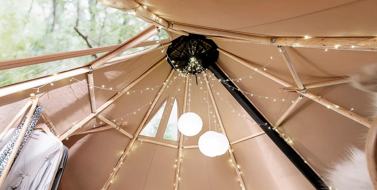 Tents (Bozeman, Montana, United States of America)