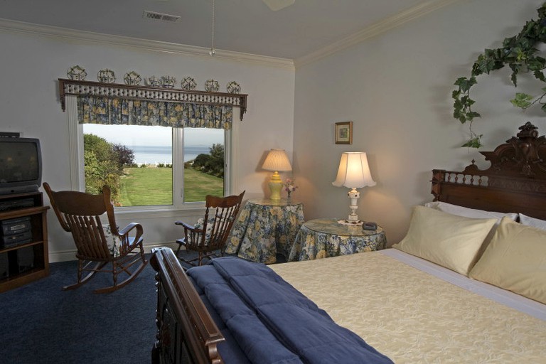 Nature Lodges (Port Angeles, Washington, United States)