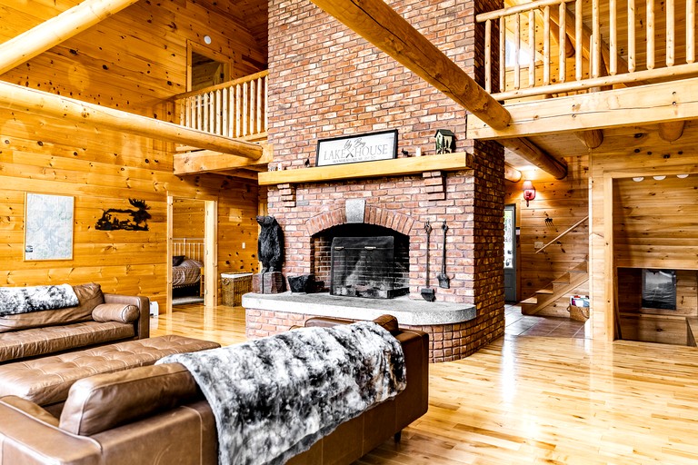 Cabins (United States of America, Lily Bay Township, Maine)