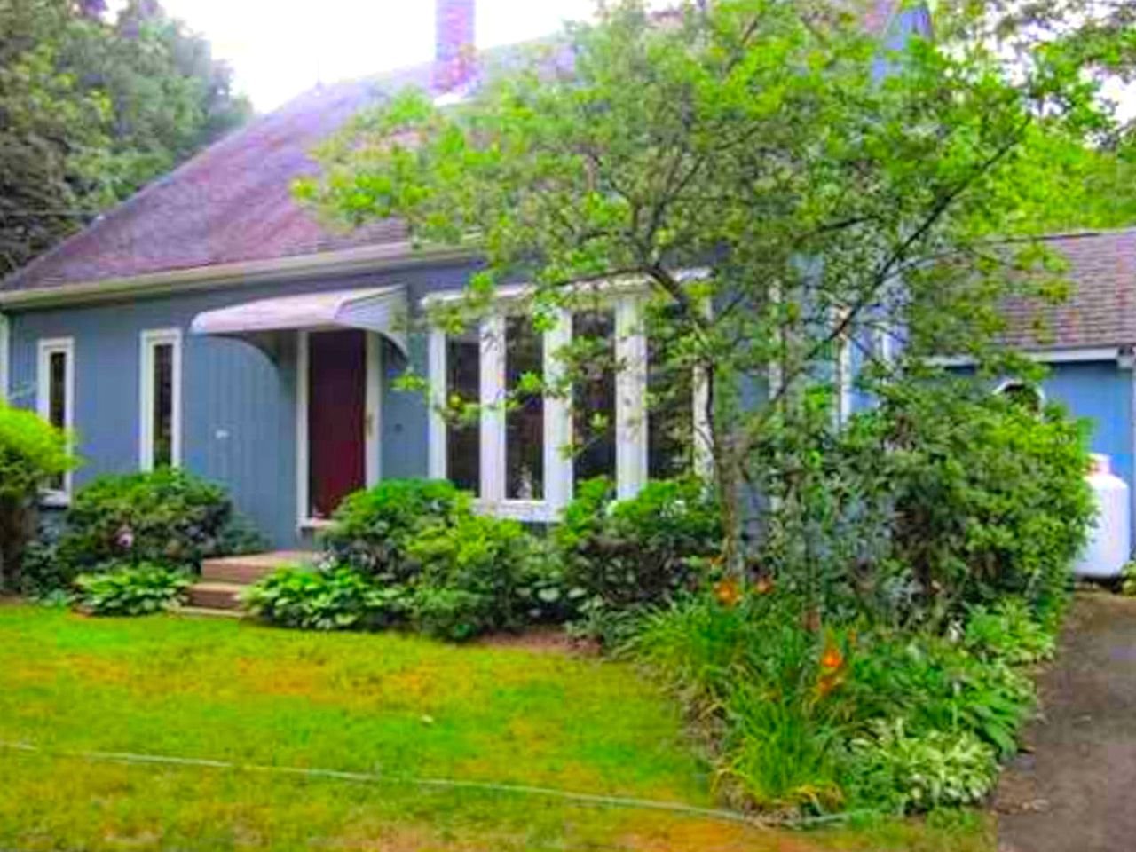 Cottages (Charlestown, Rhode Island, United States)