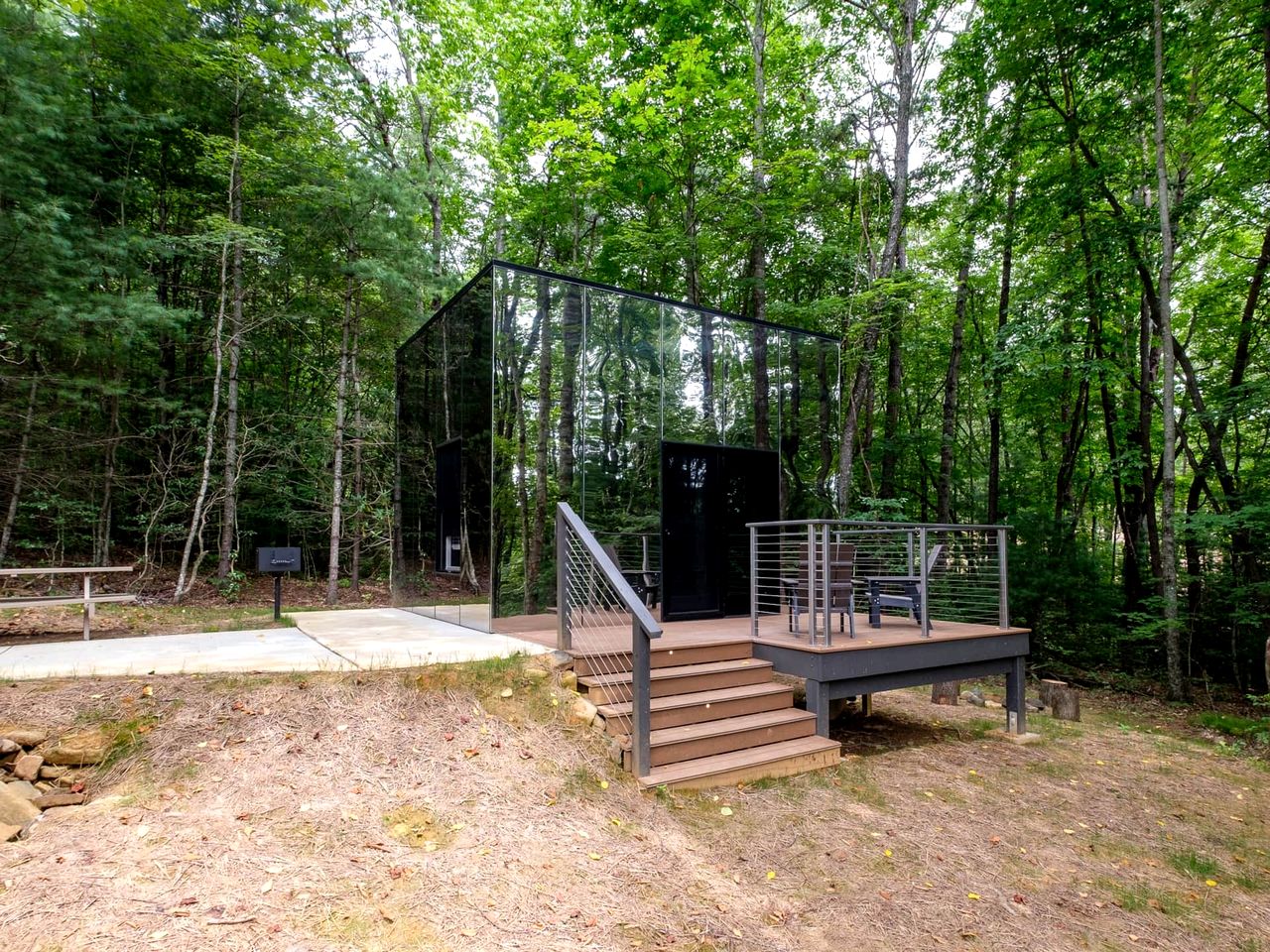 Cabins (United States of America, Transylvania County, North Carolina)