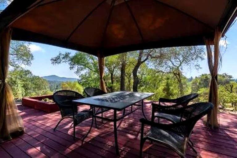 Vacation Rentals (United States of America, Rough and Ready, California)