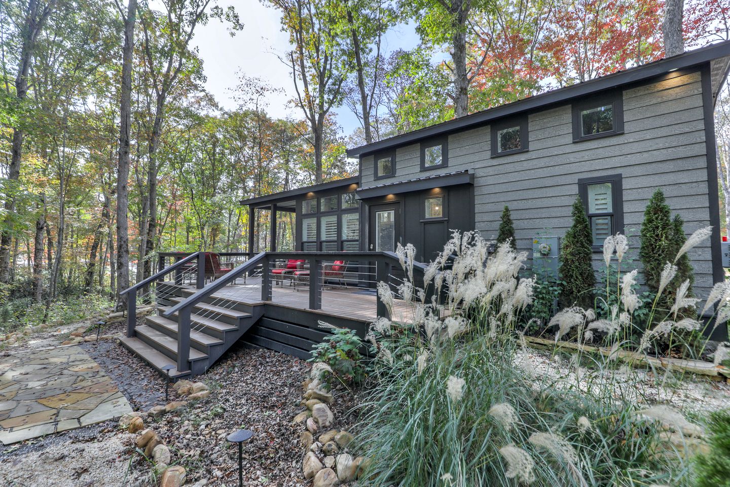 Serene Tiny Retreat with Amazing Hiking Trails in Tennessee