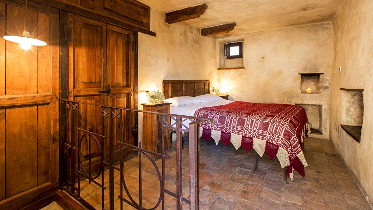 Nature Lodges (Santo Stefano di Sessanio, Abruzzo, Italy)