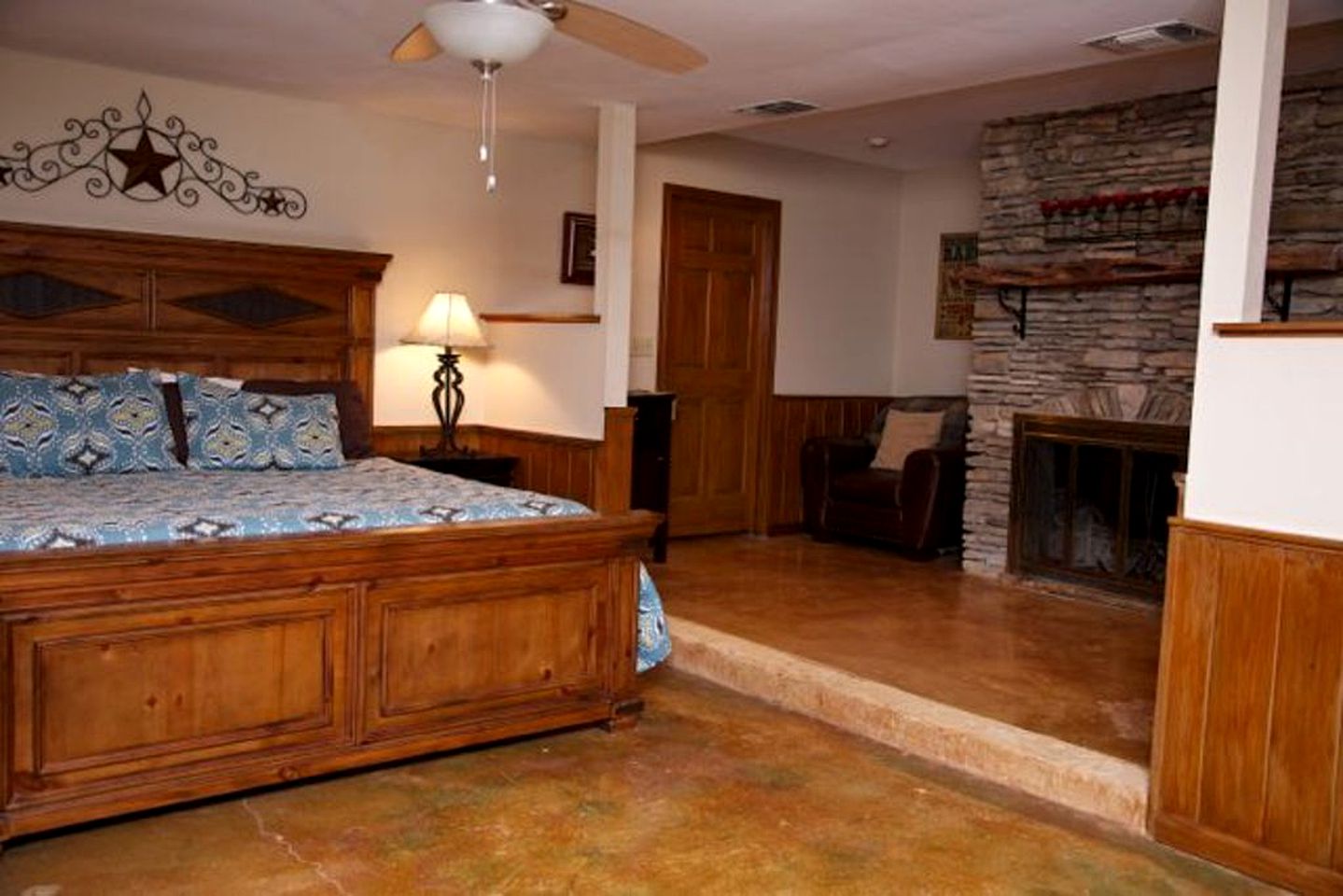Excellent Riverfront Family Cabin Rental with Hot Tub in Wimberley, Texas