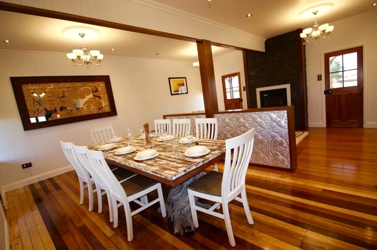 Cottages (Ingberry, Queensland, Australia)