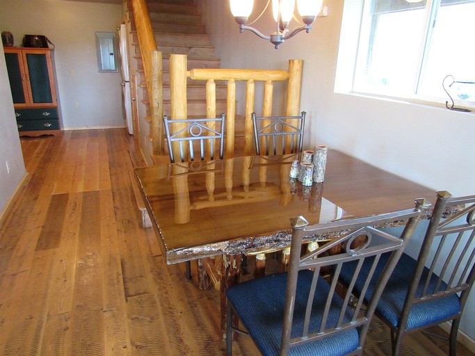 Vacation Rentals (United States of America, Cameron, Montana)