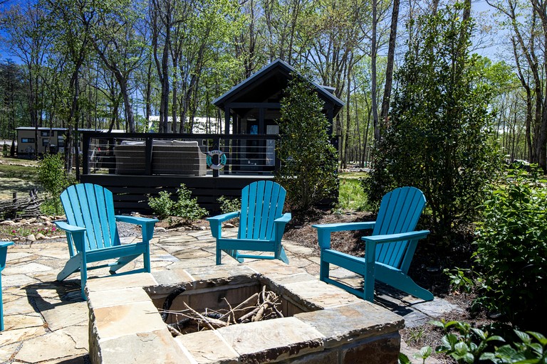 Cabins (United States of America, Tracy City, Tennessee)