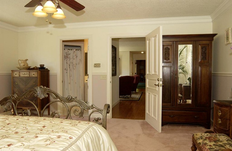 Nature Lodges (Colfax, California, United States)