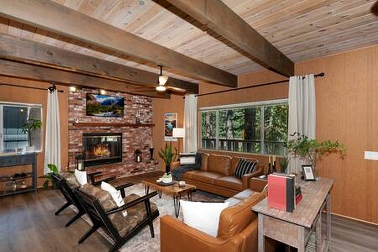Cabins (United States of America, Big Bear City, California)