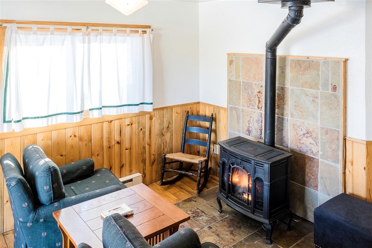 Cabins (United States of America, Columbine, Colorado)