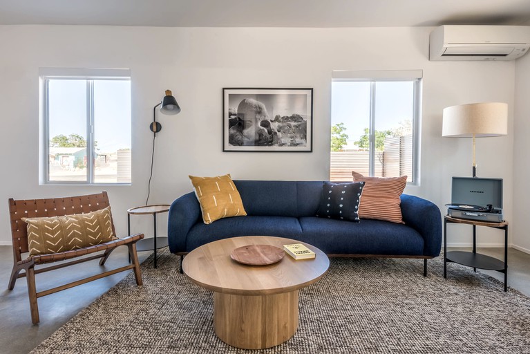 Stunning Vacation Rental with Hot-tub, Bocce Ball Court and Barbecue in Joshua Tree, California