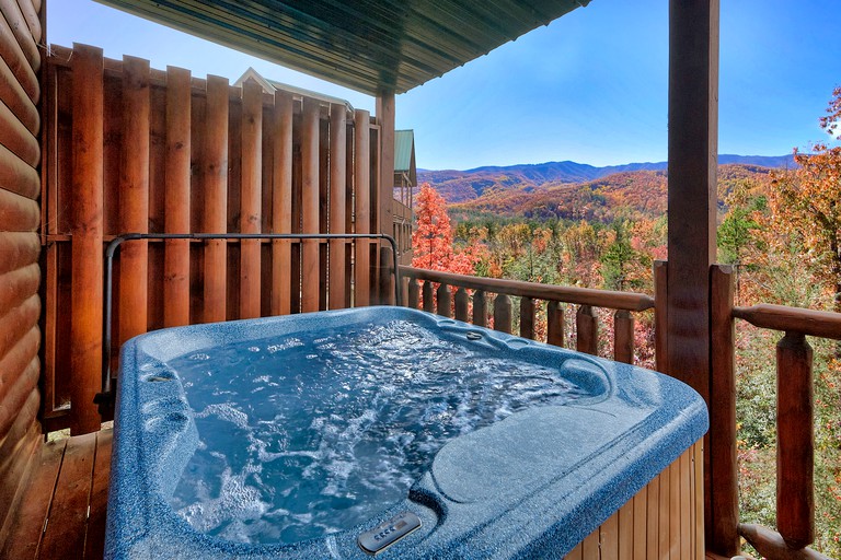 -- (United States, Sevierville, Tennessee)