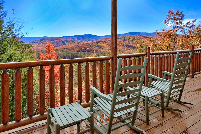 -- (United States, Sevierville, Tennessee)