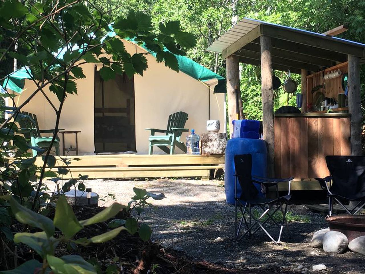 Tented Cabins (Ucluelet, British Columbia, Canada)