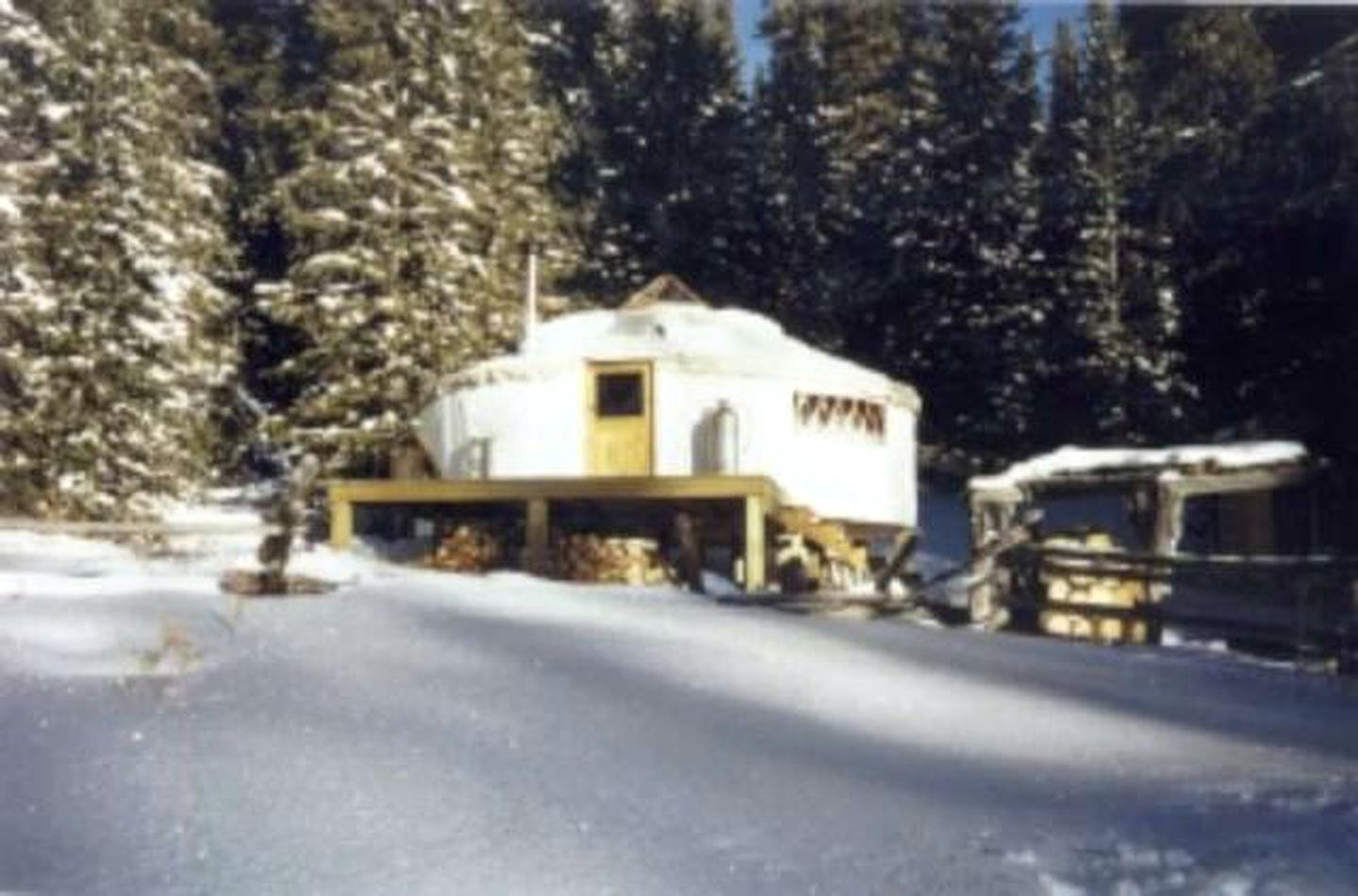 Yurts (Taos, New Mexico, United States)