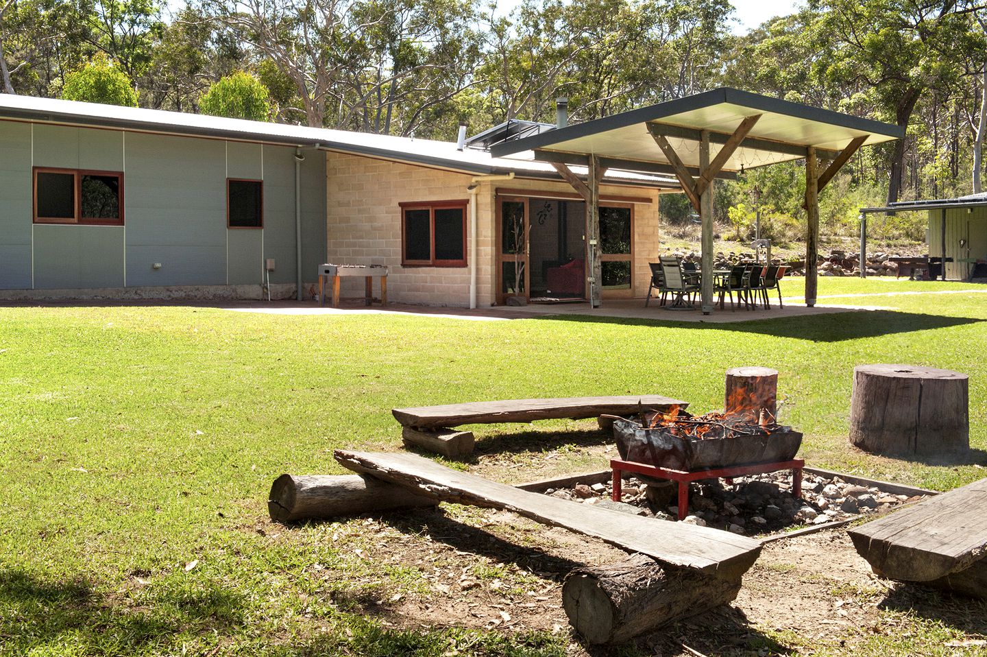 Cabins (Kangaroo Valley, New South Wales, Australia)