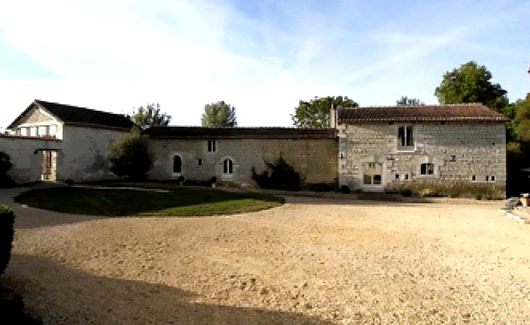 Vacation Rentals (Saires, Nouvelle-Aquitaine, France)