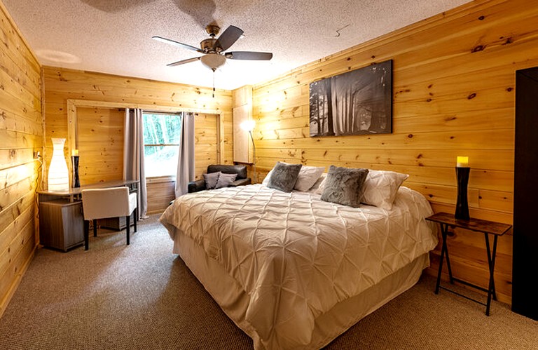 Cabins (United States of America, Topton, North Carolina)