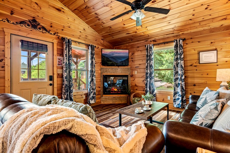 Cabins (United States of America, Pigeon Forge, Tennessee)