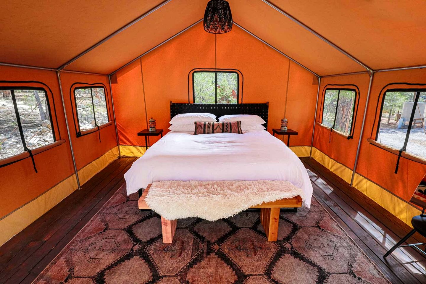 Spacious and Pet-Friendly Safari Tent near the South Rim, Perfect for a Grand Canyon Glamping Getaway