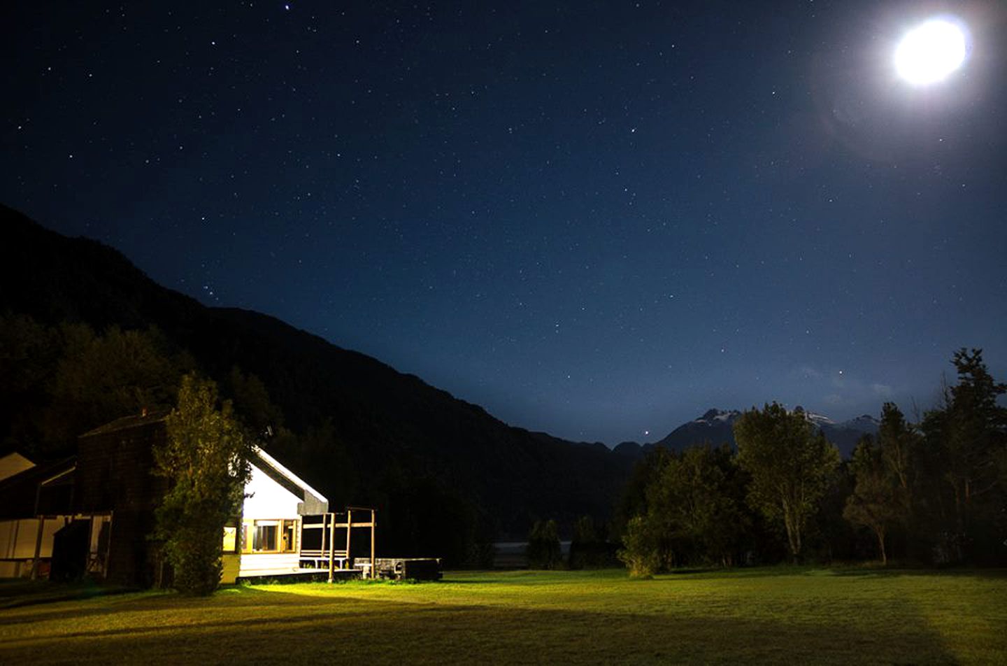 Cabins (Chaitén, Los Lagos, Chile)