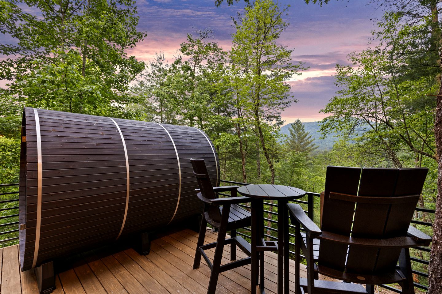 Cabins (United States of America, Cherry Log, Georgia)