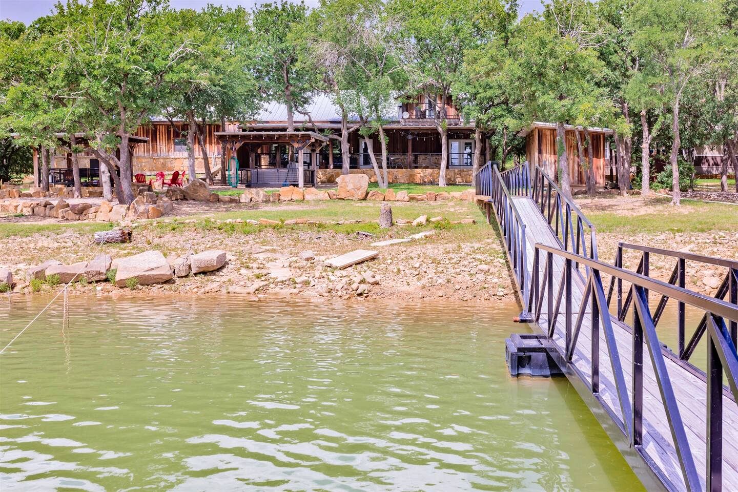 Spectacular Lakehouse with Private Dock in Chico, Texas