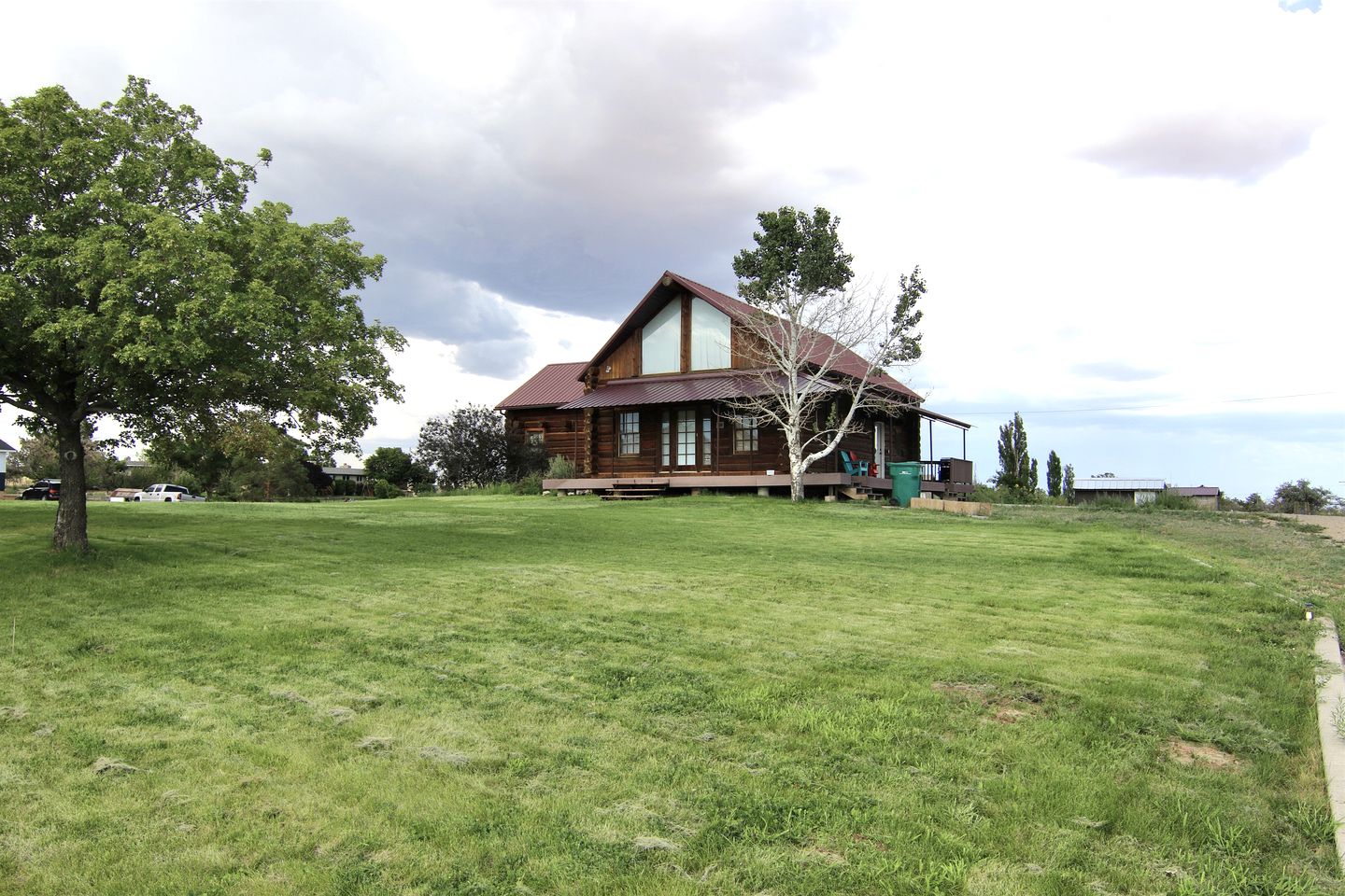 Spectacular Rustic Wooden Cabin in Blanding, Utah