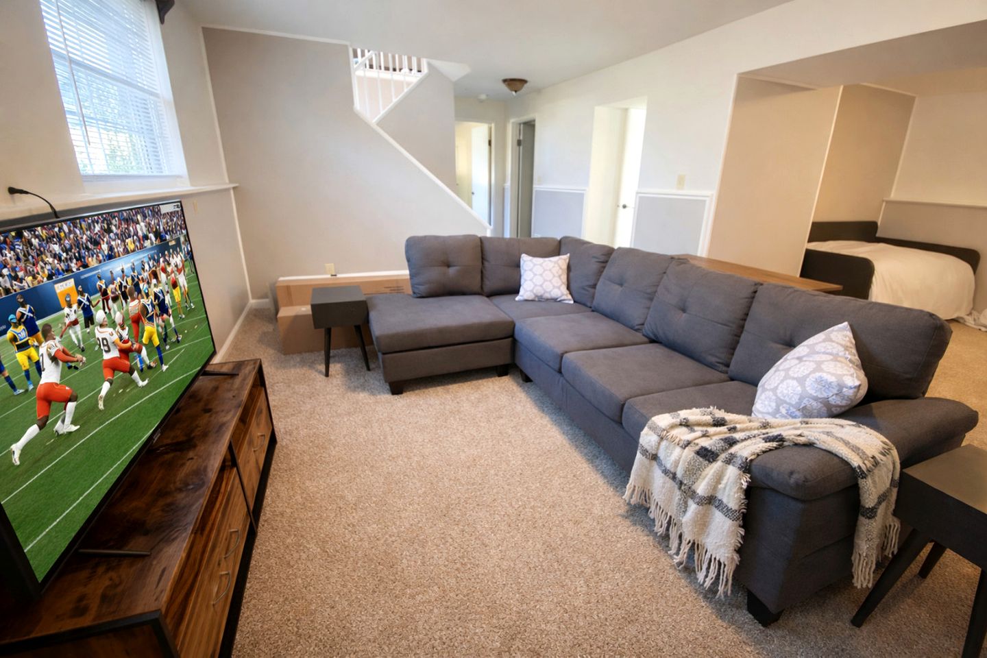 Splendid Cabin with Fire it and Backyard in NC