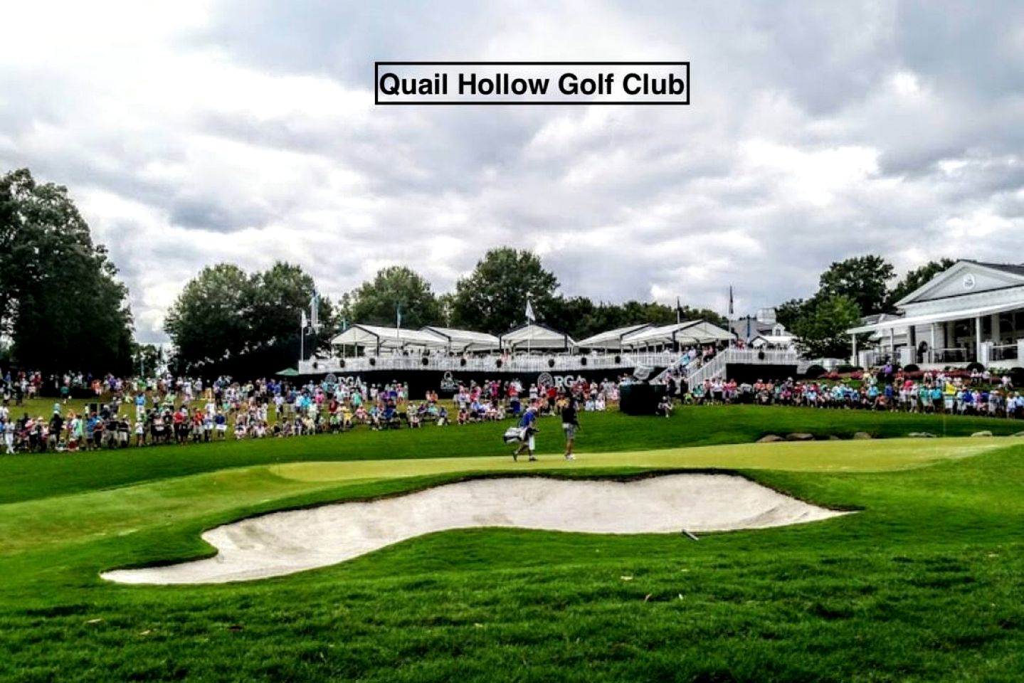 Splendid Cabin with Fire it and Backyard in NC