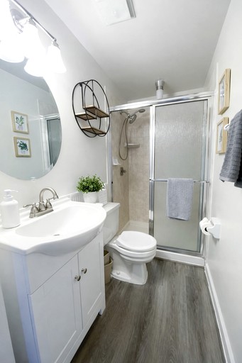 Cabins (United States of America, Charlotte, North Carolina)